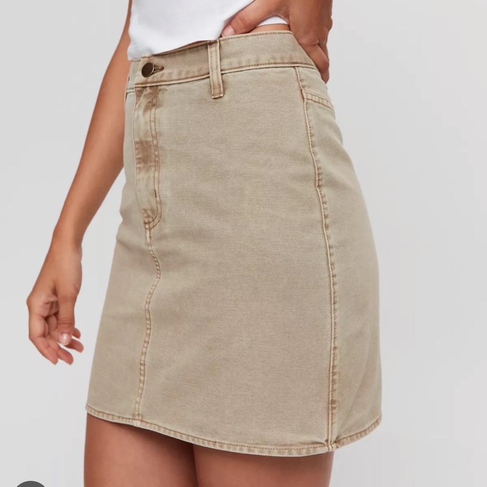 Aritzia Sunday best skirt, size 4